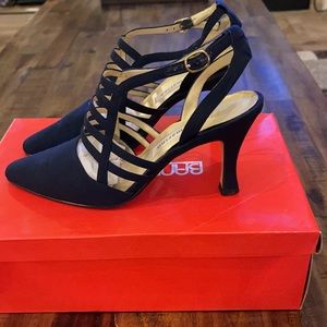 Any Marino navy blue strappy heel, size 7M
